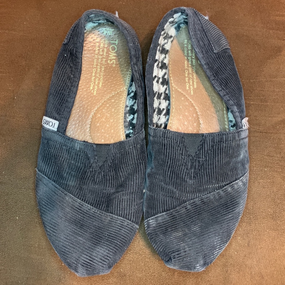 Toms
